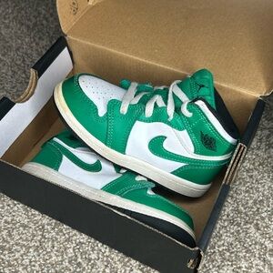 Jordan Kids Shoes Green and White